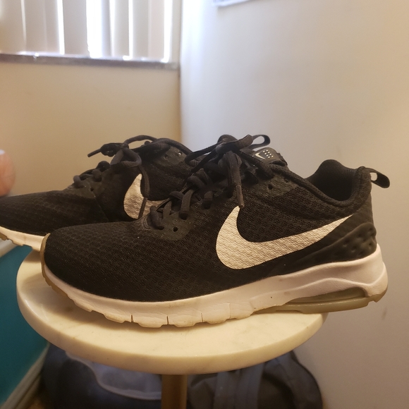 Nike Shoes - Picture 2 of 3